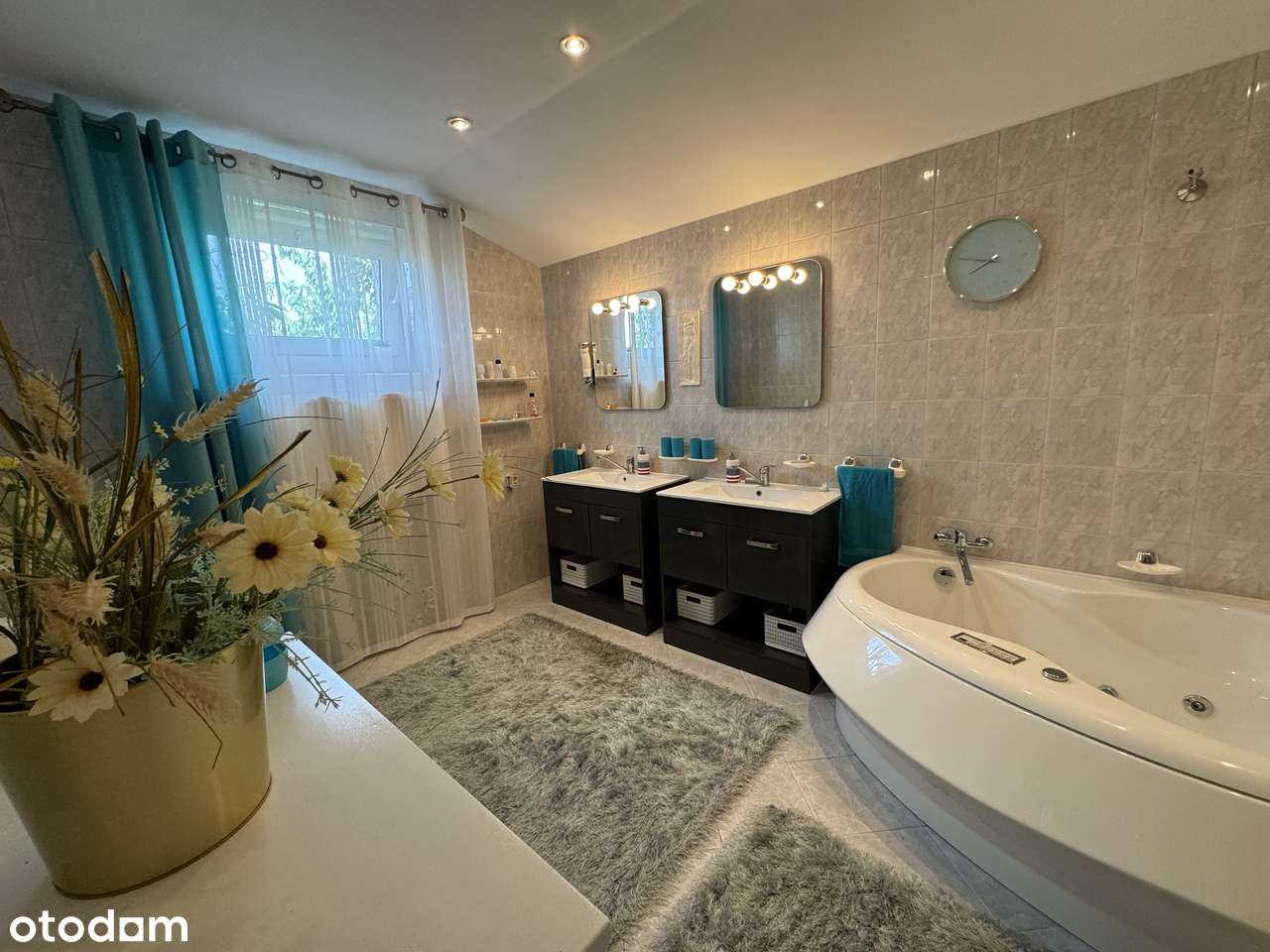 Zamieszkaj w domu, który łączy komfort, przestrzeń i relaks!-12