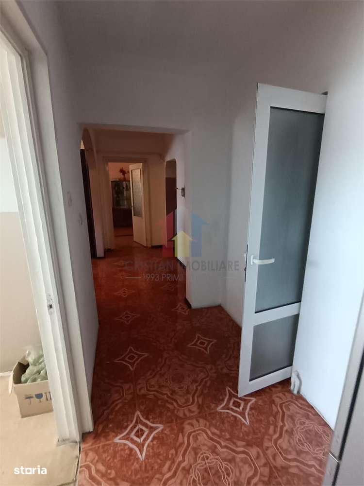 SUPER PRET! Ap 3 camere, Decomandat, zona Vidin Etaj 45, 70mp - Imagine principală: 5/11