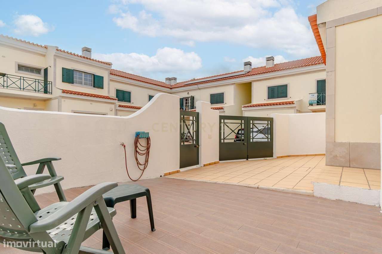 Espetacular Moradia T4 em Azeitão, Setúbal - Grande imagem: 4/44