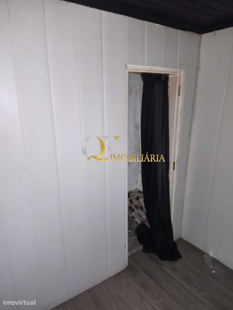 Excelente loja para venda sita no Cacém-8