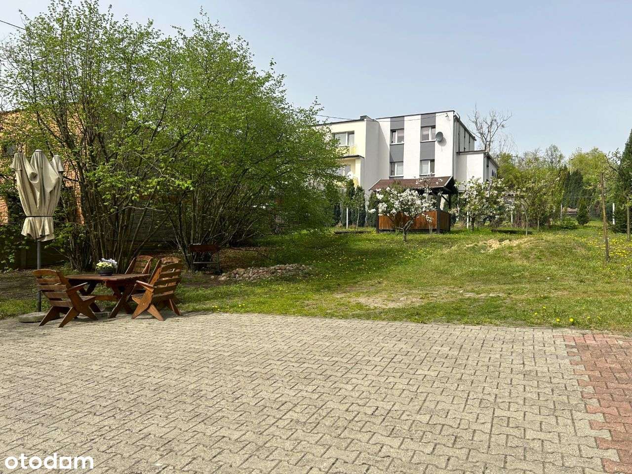 2 kondygnacyjny dom z garażem i ogrodem-16