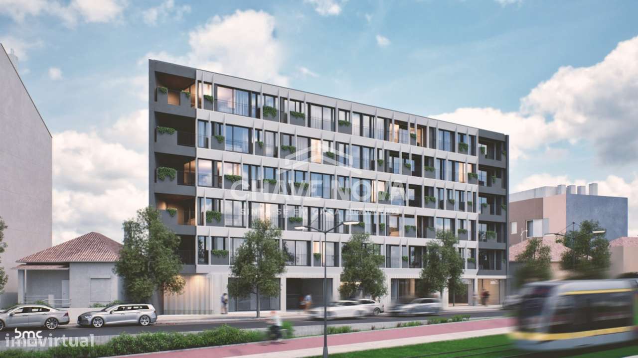 Apartamento T1 com varanda, garagem e elevador-7