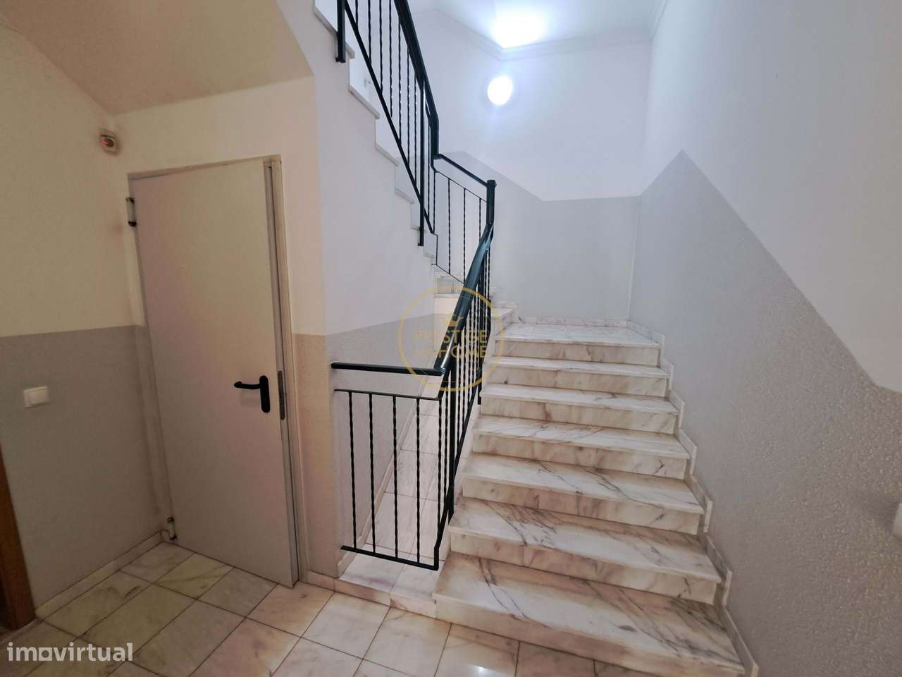 Apartamento T3 de Qualidade Superior com Garagem em Box, Arrecadação e-44