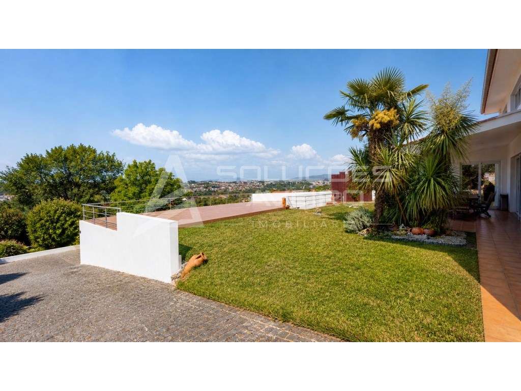 Moradia T3 de Luxo com Piscina em Águeda!-32