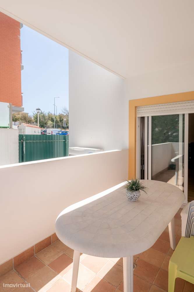 Apartamento de 2 Quartos em Lagos — Conforto, Localização e Potencial-22