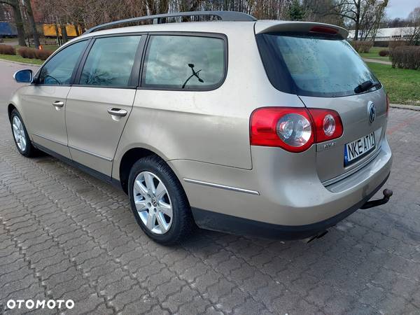 Volkswagen Passat 2.0 TDI Comfortline - 6