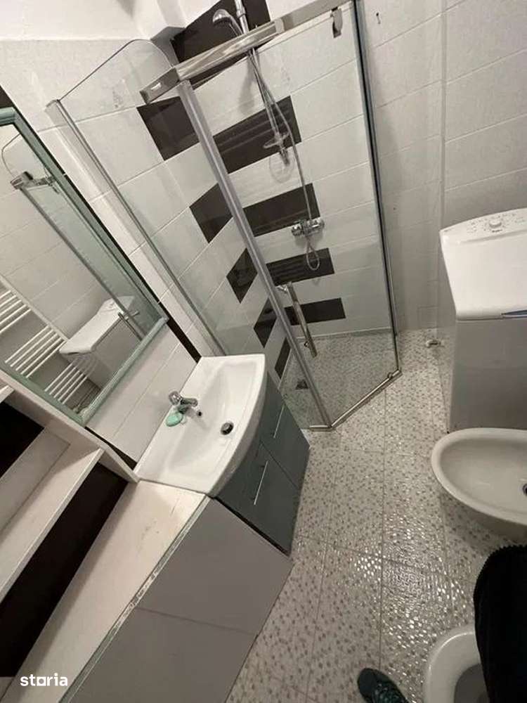 De închiriat apartament 2 camere pe str. Traian - Imagine principală: 4/7