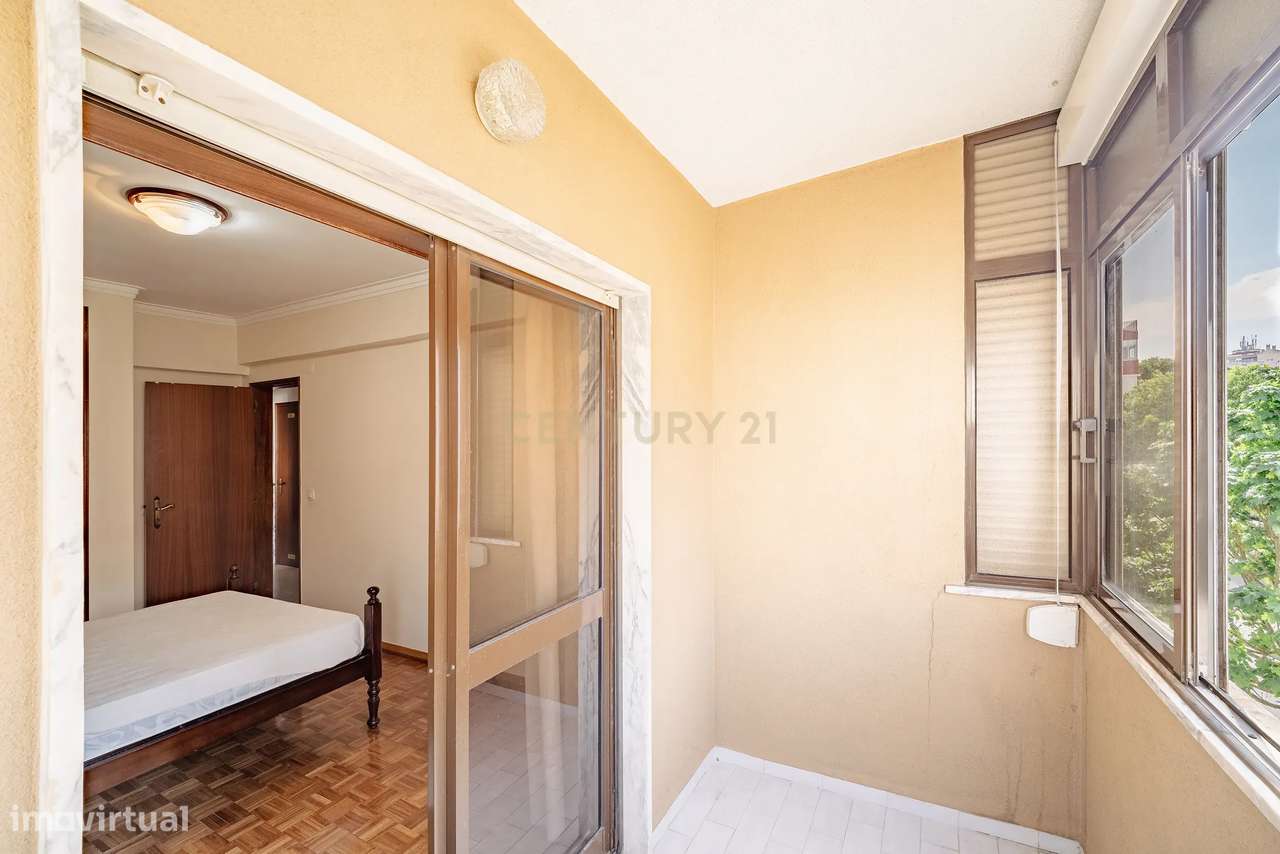 Apartamento T3 em Amora, Seixal - Oportunidade Única!-17