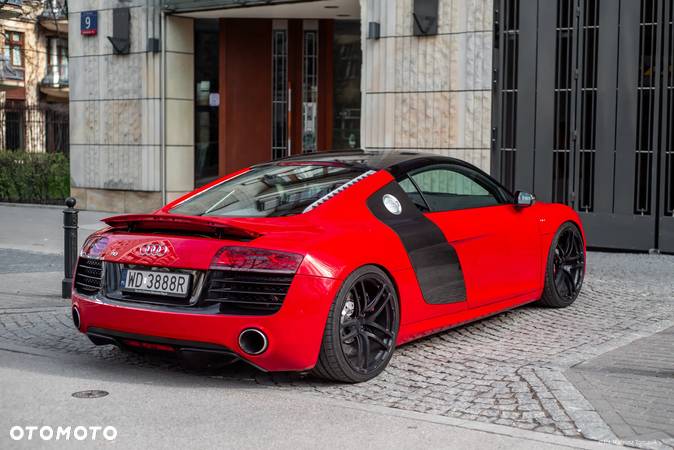 Audi R8 5.2 FSI quattro S tronic - 12