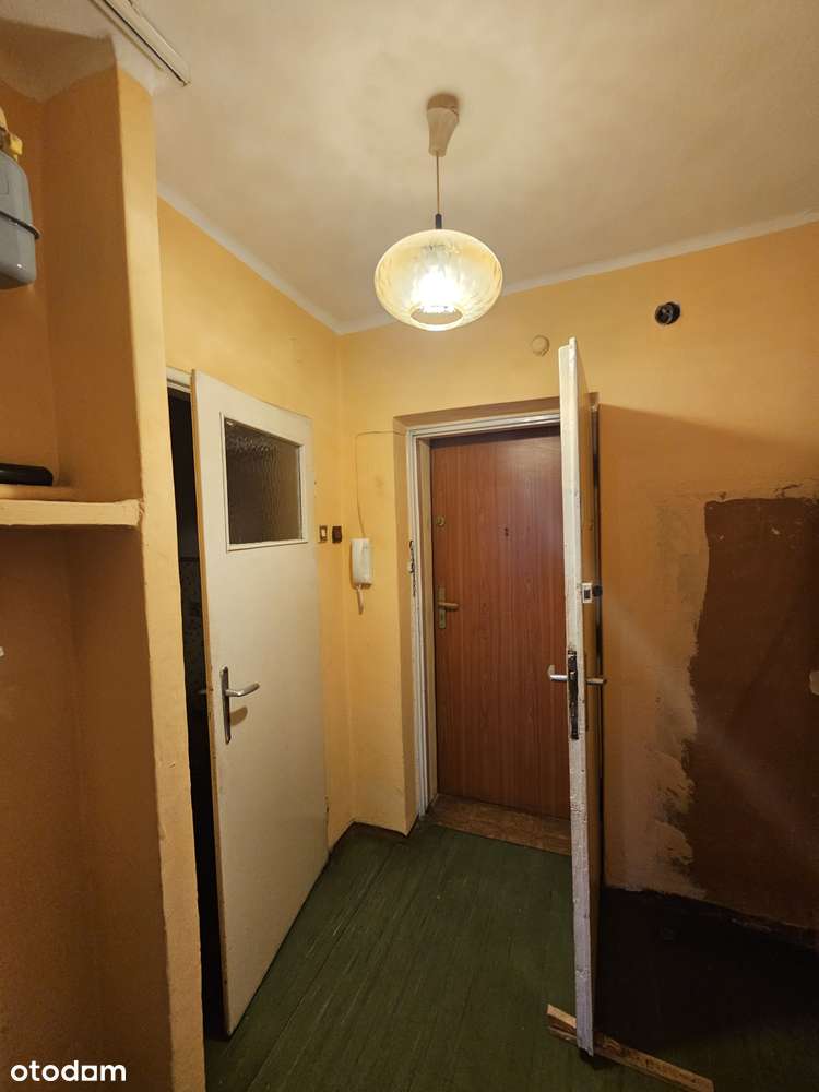 Mieszkanie 2 pokoje do remontu I piętro w spokojnej częsci Bytomia-8