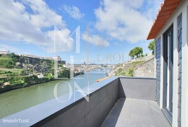 Excelente apartamento duplex com vistas incríveis para o Rio Douro