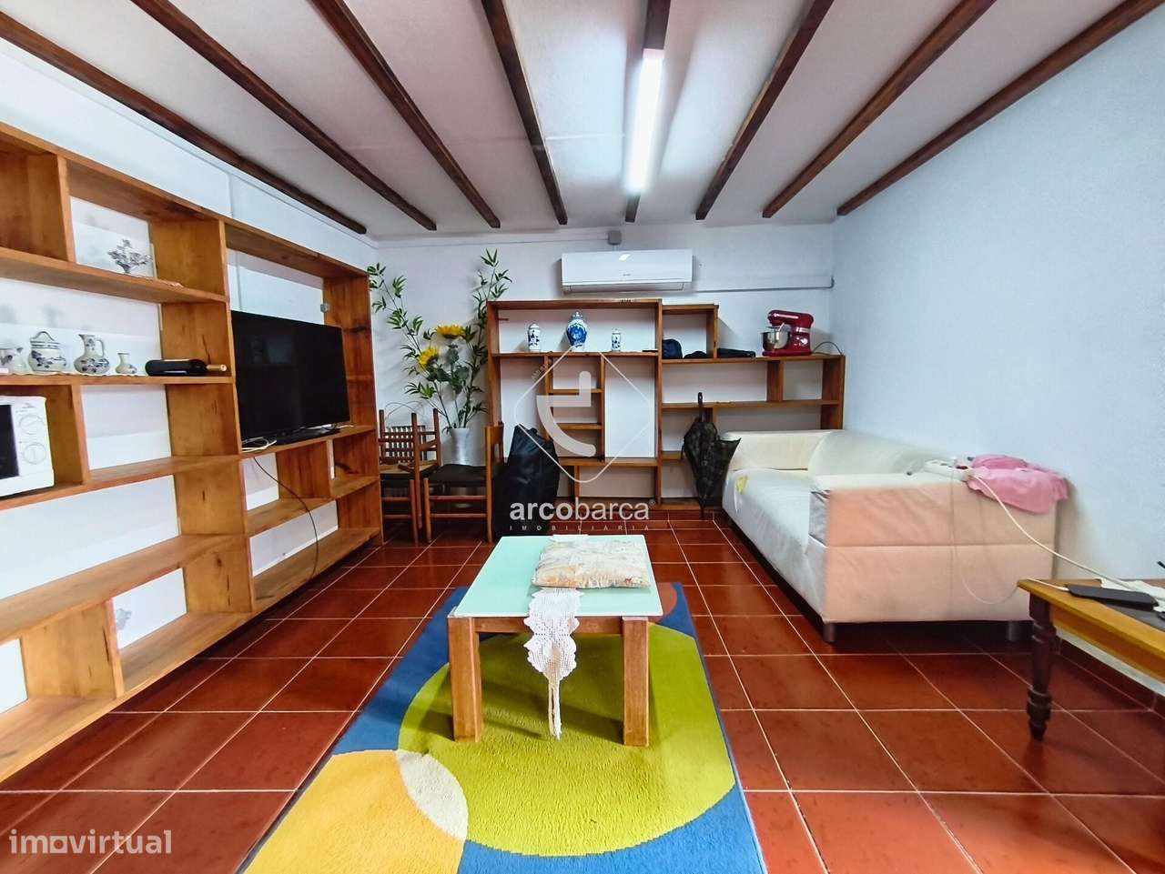 Moradia T3 terreno de 1.500 m2, apartº T1 independente e licença de AL-30