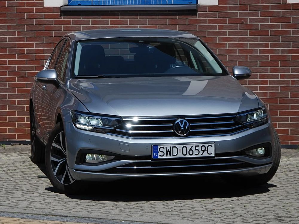 Volkswagen Passat B8 (2014-2023) 2.0 TSI Business DSG 2022