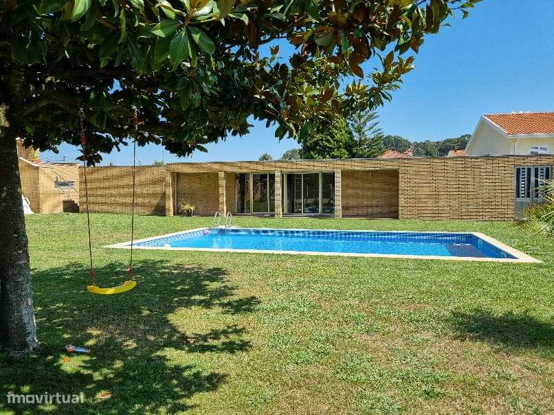 Moradia T4 (2 suites),cond. fechado, piscina, campo de jogos e ginásio - Grande imagem: 3/60