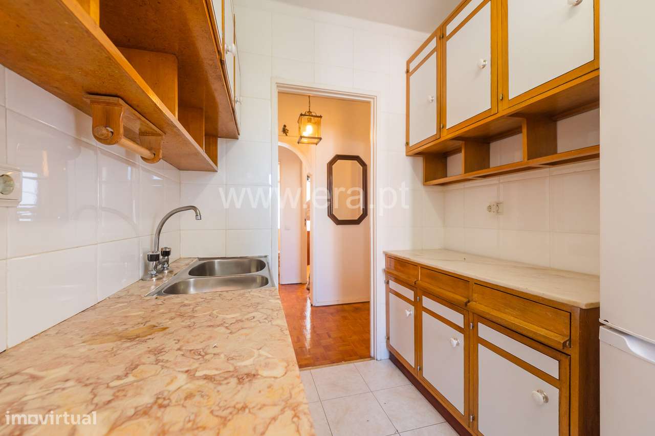 Apartamento T3 - Sto. António dos Cavaleiros - Grande imagem: 5/28