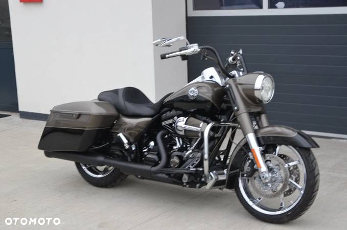 Harley-Davidson Touring Road King - 15