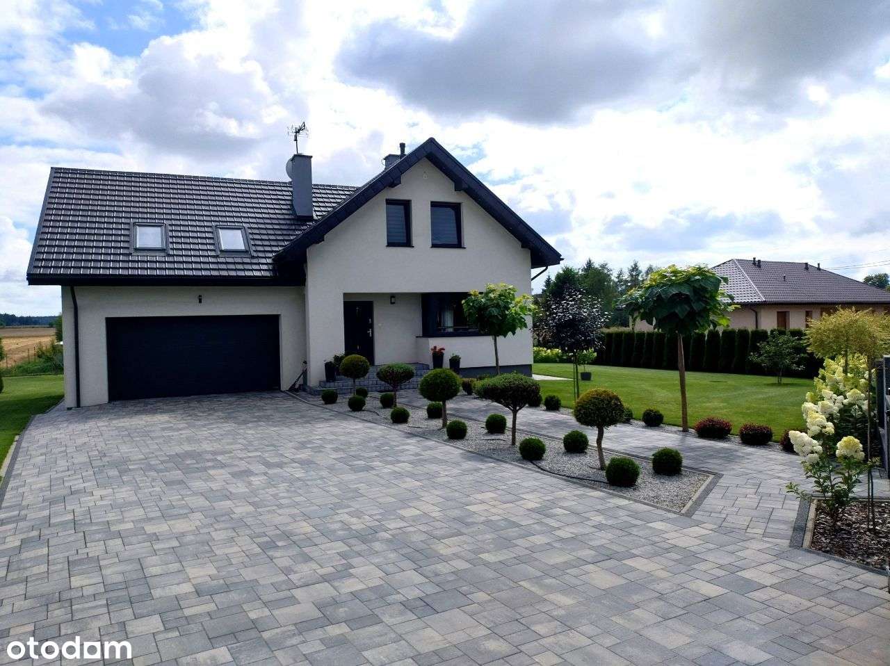 Dom z ogrodem przy lesie - Pełny obrazek: 4/20