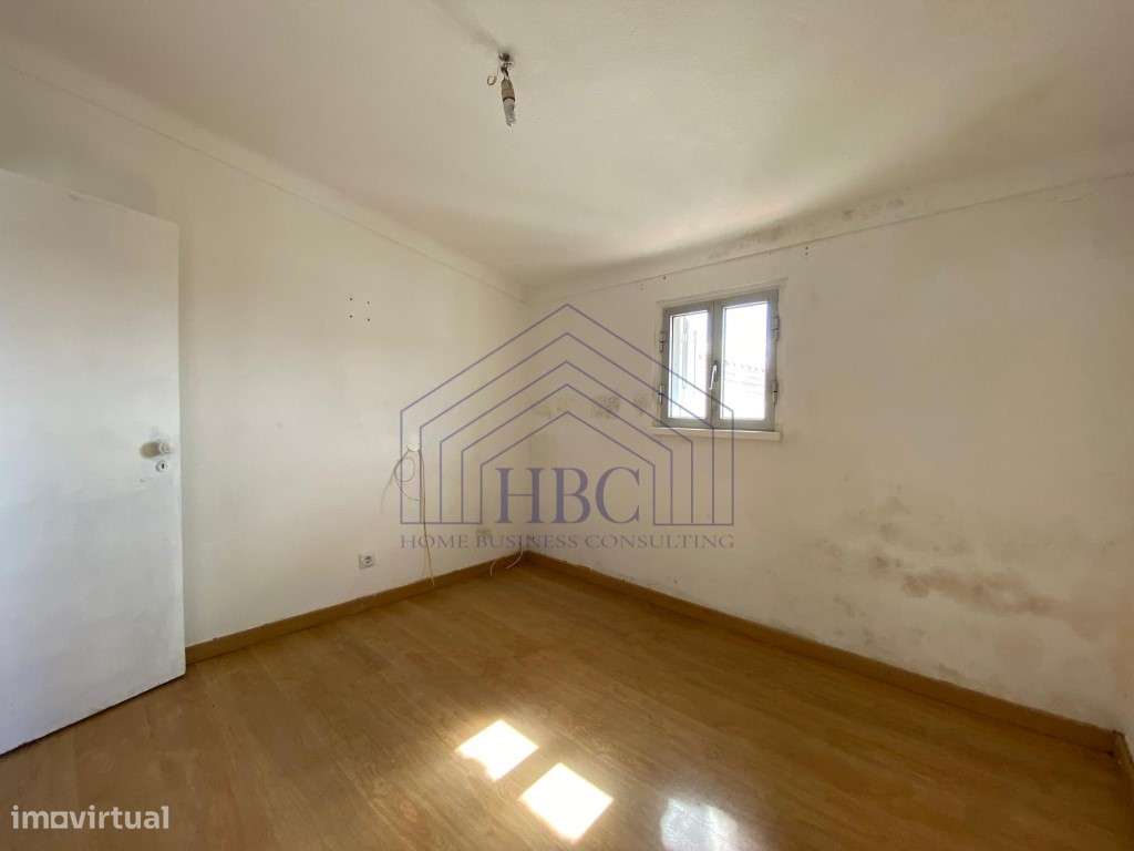 Moradia T3+1 com Grande Potencial na Lagoa de Albufeira - Sesimbra-31