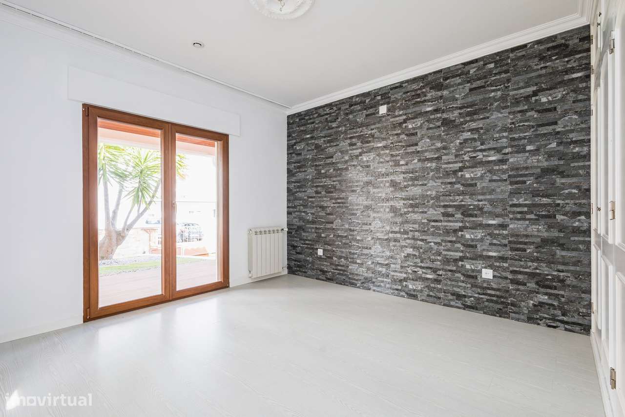 Moradia T4 renovada | Piscina Aquecida - Parceiros-29