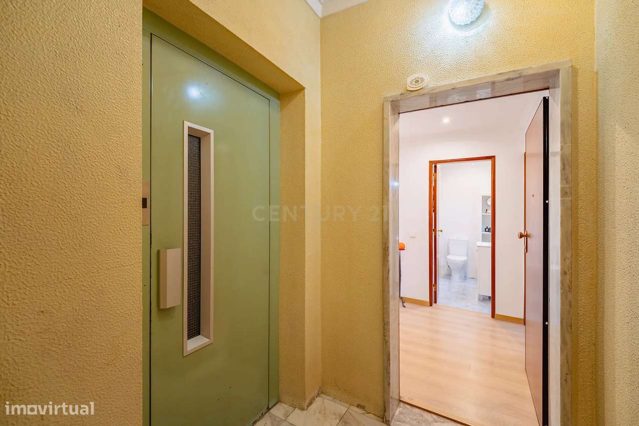 T3 Remodelado com Elevador no Fogueteiro - Grande imagem: 4/27