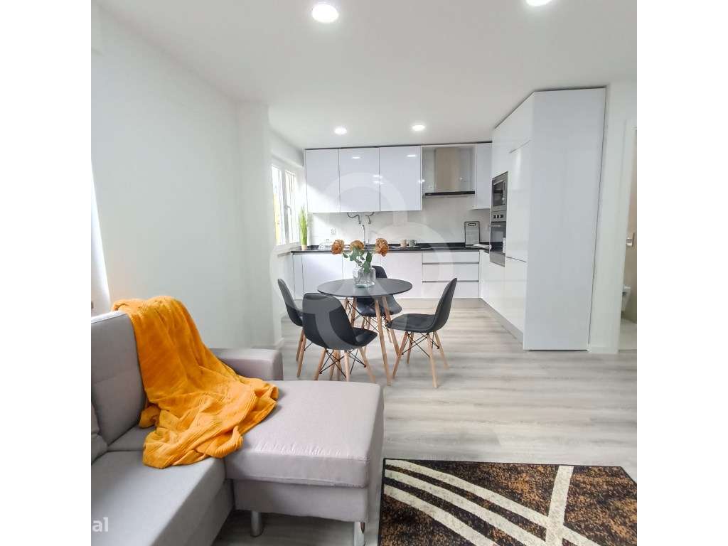 Apartamento T3 em Benfica com comercio e serviços por perto em Lisboa - Grande imagem: 2/10