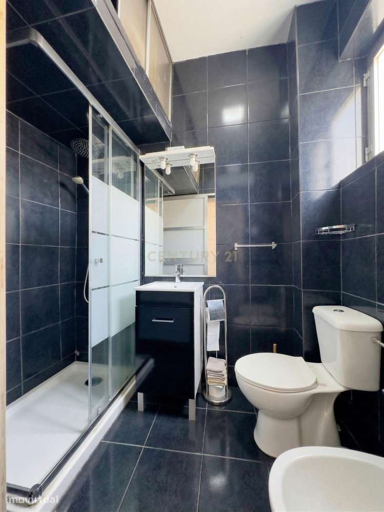 PRÉDIO HISTÓRICO  – BONFIM, PORTO | Elevado potencial de valorização-7