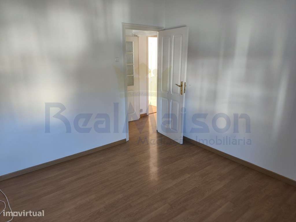 Vende-se Apartamento T4 na Amoreira - Cascais-15