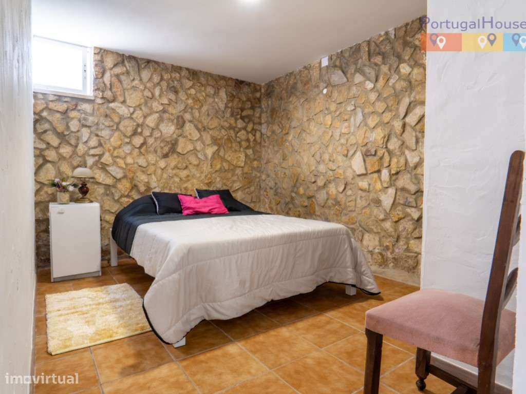 Moradia independente T3 com anexo T2 e 5.000 metros de terreno.-34