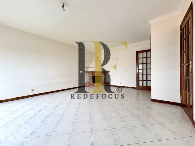 Apartamento T3 no Centro de Santa Maria de Lamas-3