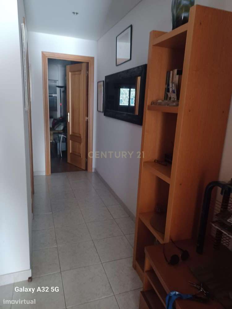 Apartamento T0 em Rua José Farinha Carnide, Telheiras - Grande imagem: 4/18