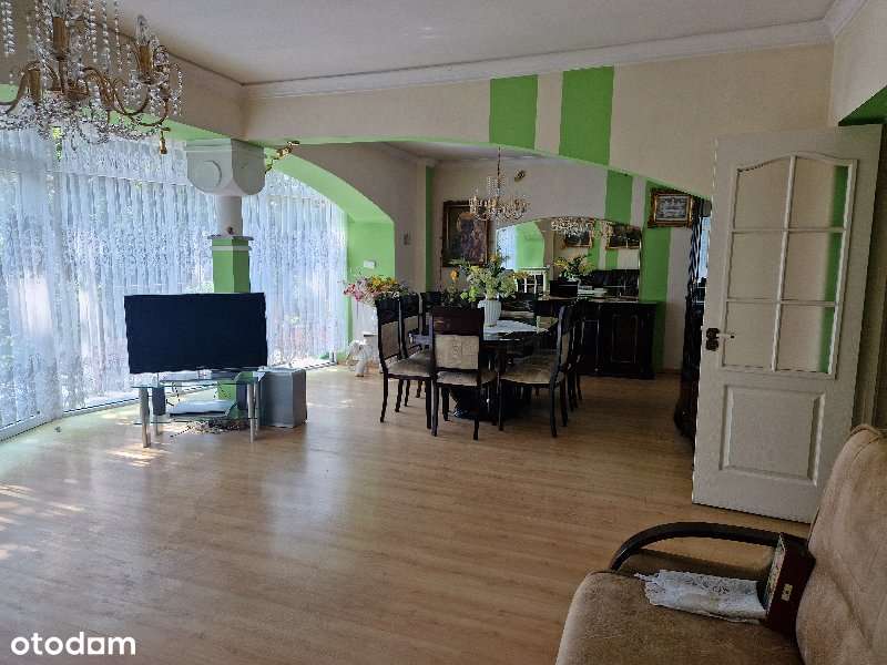 Dom z obiektem na działalnośc-8