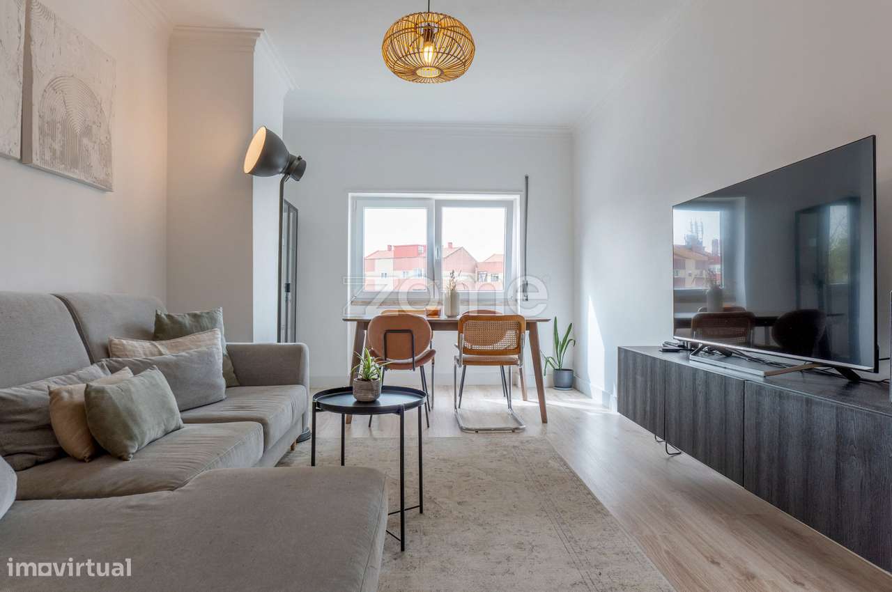 Apartamento T2 remodelado à venda, Venteira-14