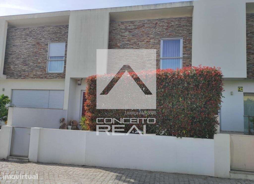 Moradia T3 C Terraco Garagem Azurara Vila Do Conde