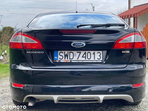 Ford Mondeo 2.0 TDCi Ghia X - 2