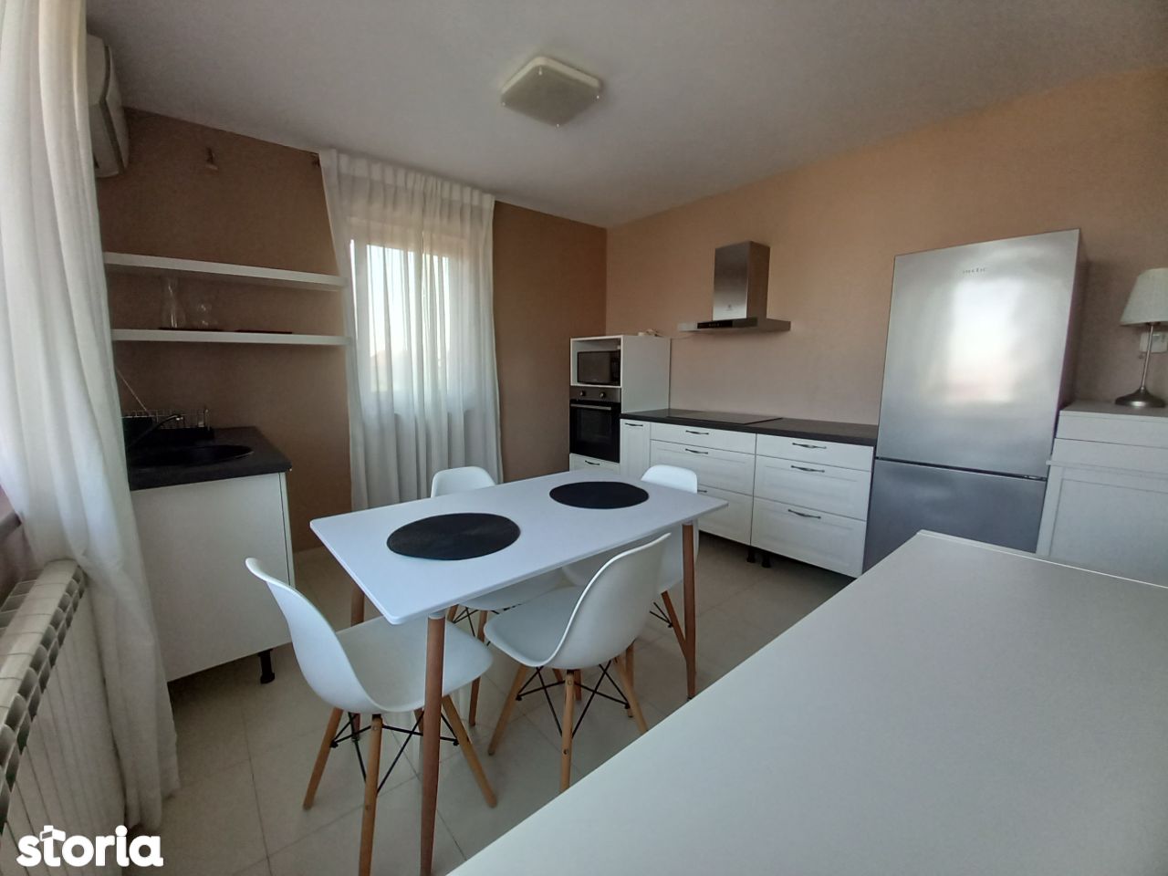 Proprietar- Apartament 3 camere în vila, 3 balcoane, 100 mp utili