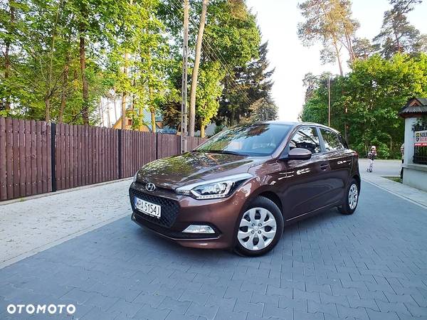 Hyundai i20 1.4 YES Gold - 2