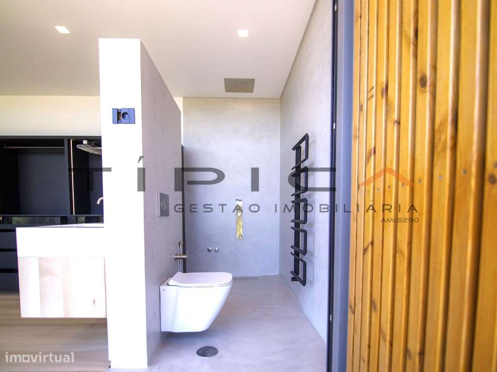 Moradia LUXO Condomínio Privado-26