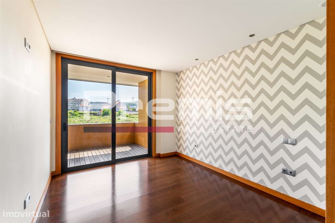 Apartamento T3 Venda em Oliveira do Douro,Vila Nova de Gaia-43