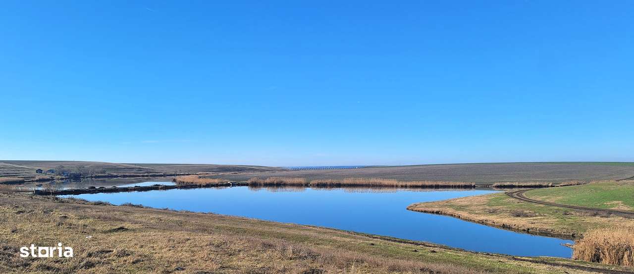 Vanzare teren Frasinet, 2.000 mp, deschidere lac 50 m, comision 0%-4