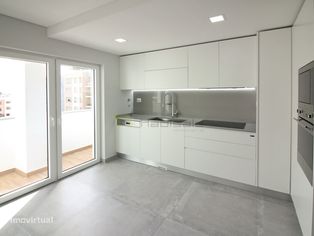 Excelente apartamento T3 Novo no Centro de Carcavelos com Acabament... - Grande imagem: 3/18