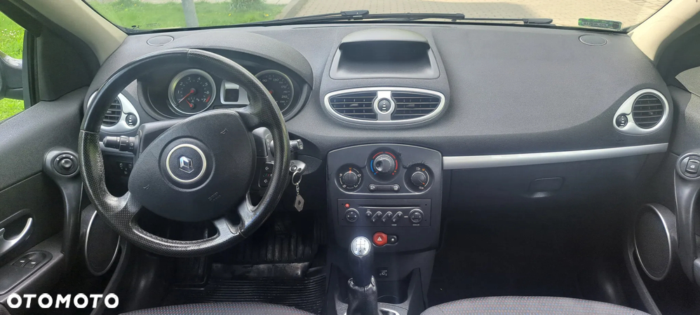 Renault Clio 1.2 16V 75 Dynamique - 10