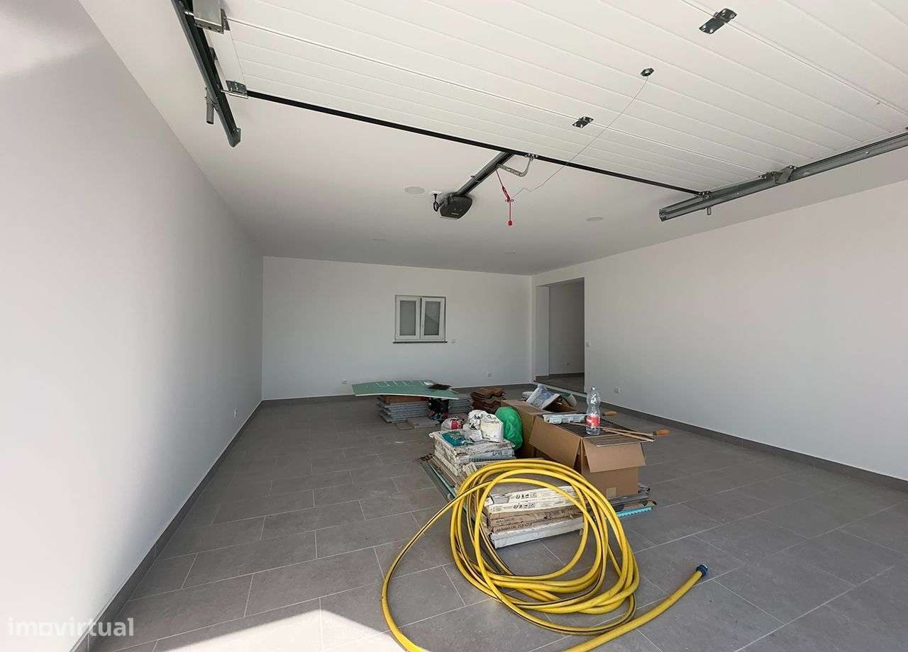 Espaçosa Moradia V4 com piscina - Coimbrã / Peniche-42