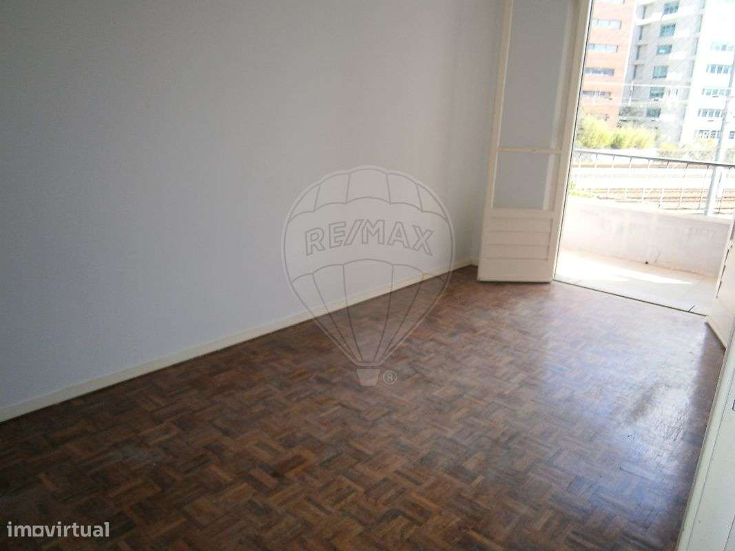 Apartamento T2 para arrendamento - Grande imagem: 2/23