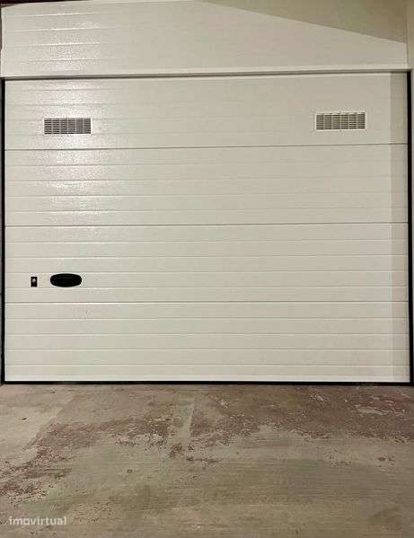 Vendo garagem fechada centro de Vila Verde - Grande imagem: 4/4