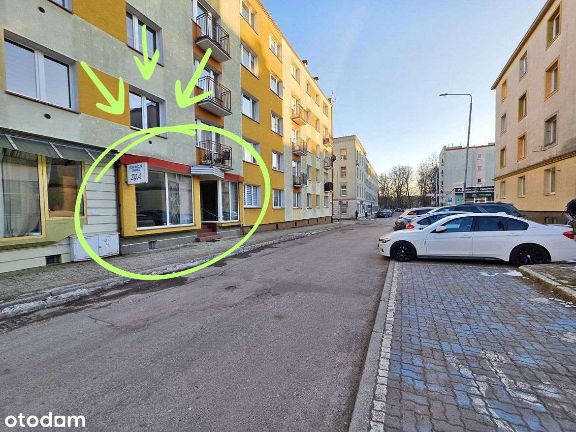 Parter, bezpośrednie wejście, duża witryna, Słowackiego / Zwycięstwa-2