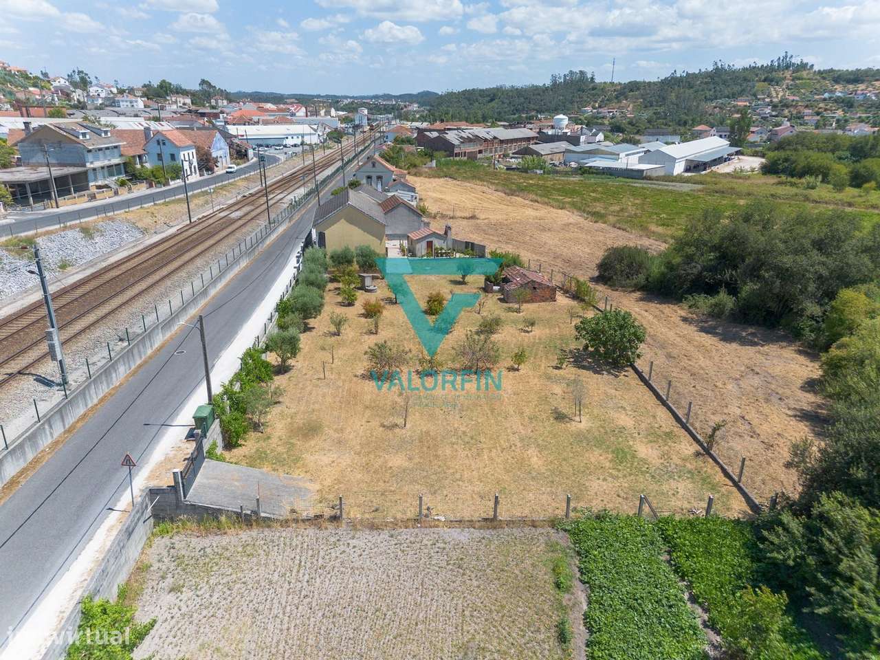 Moradia T5 c/ 1818 m² de Terreno - CAXARIAS / OURÉM-42