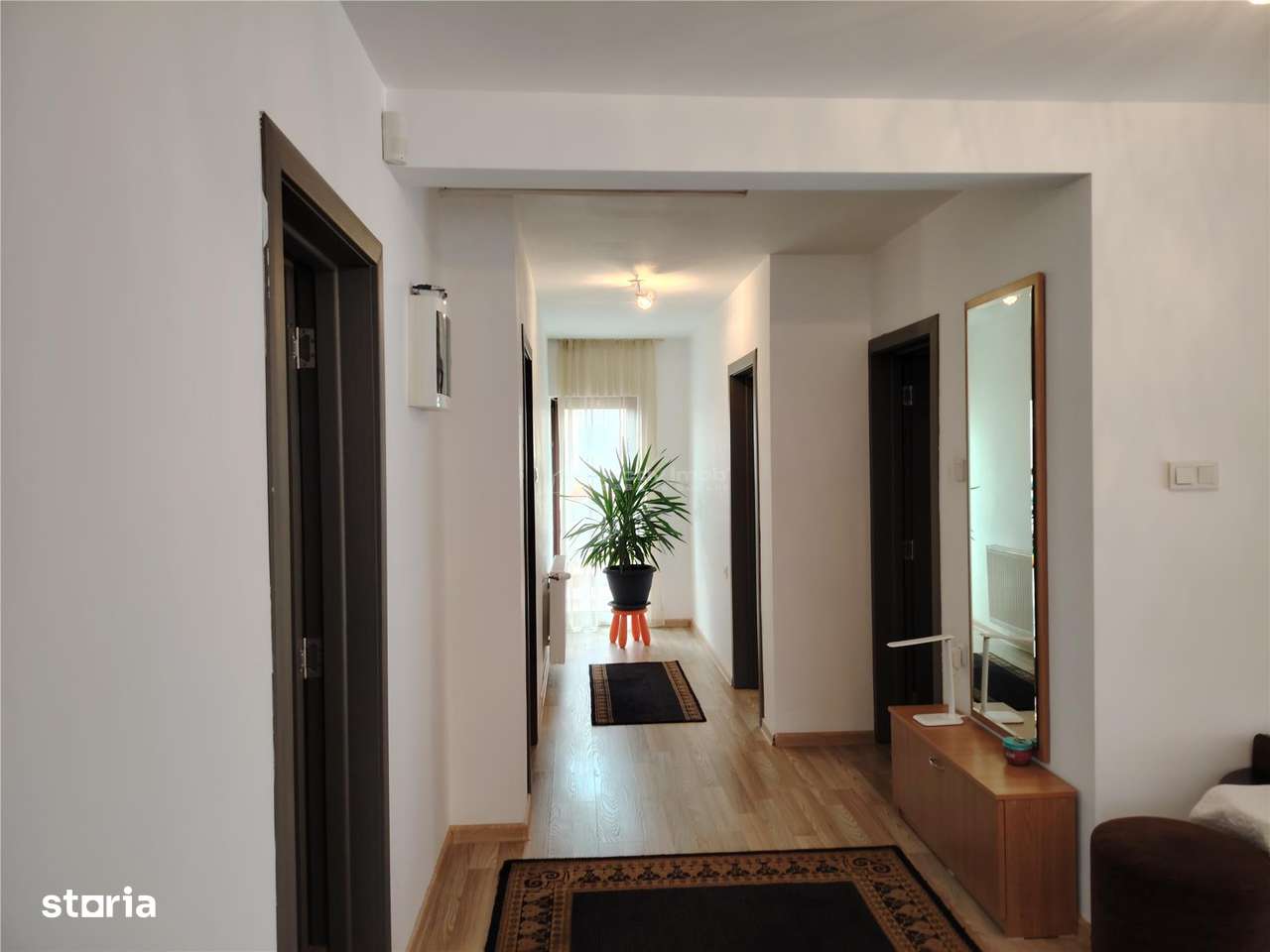 OCAZIE!!! Casa mobilata si utilata de lux situata CENTRAL &#238;n Paul - Imagine principală: 4/16