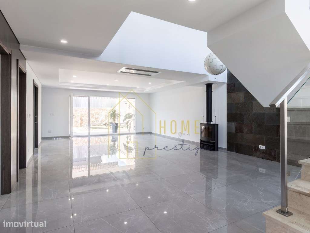 Moradia T4 com Piscina na Marisol - Conforto, Lazer e Proximidade d...-5