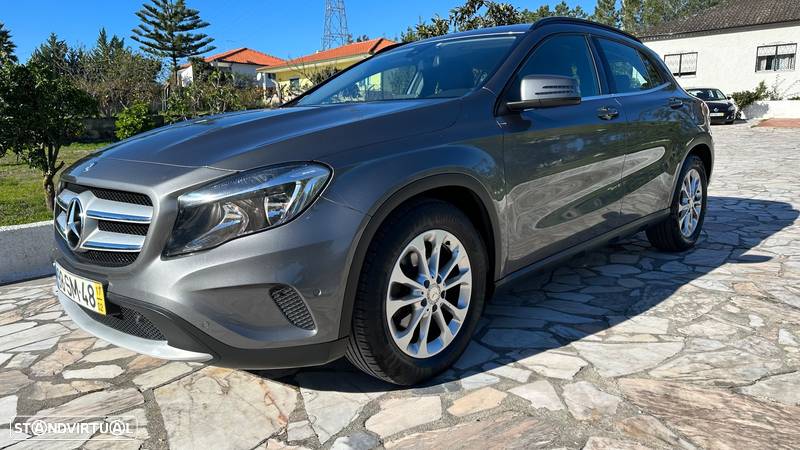 Mercedes-Benz GLA 180 - 2