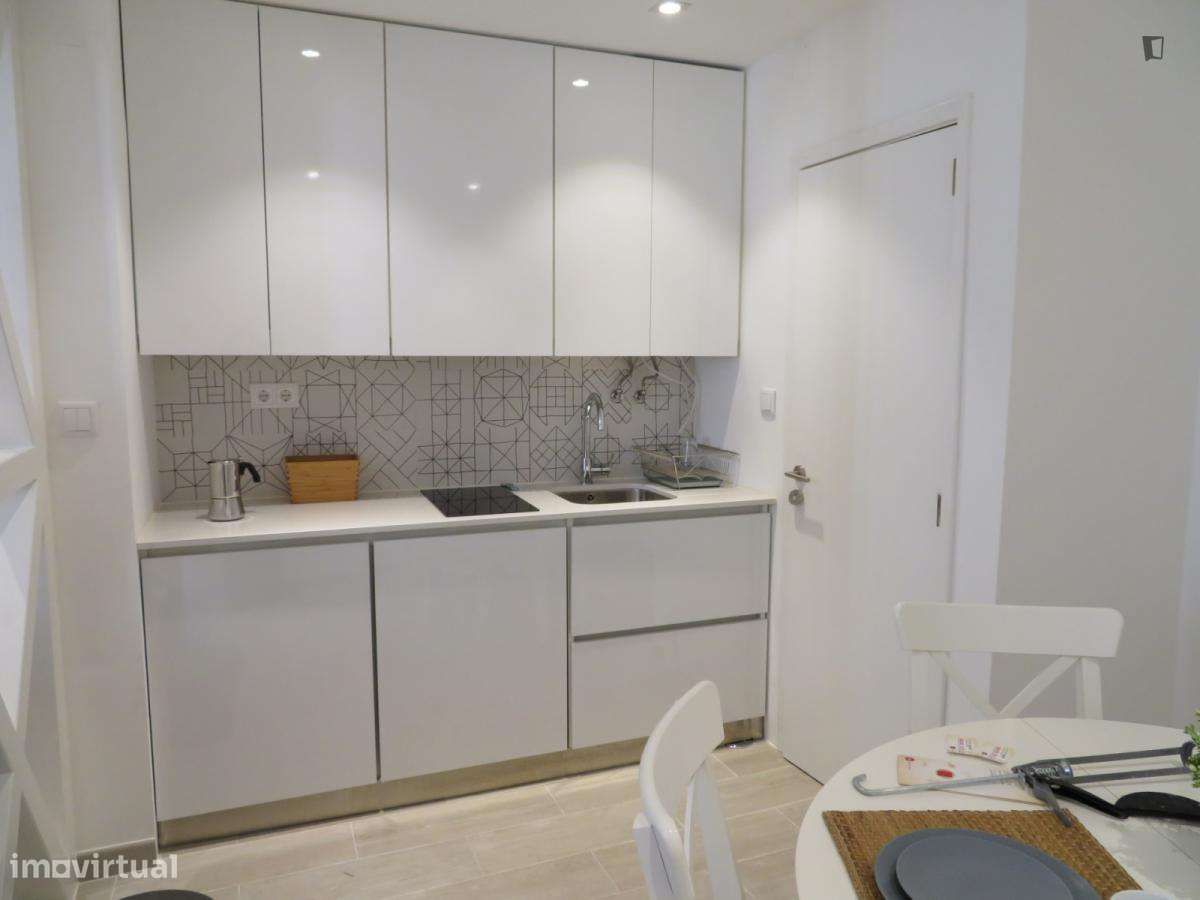 Estúdio - localizado em Santos Lisbon - Grande imagem: 2/8